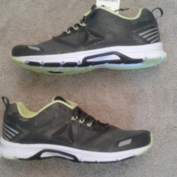 reebok men's ahary runner
